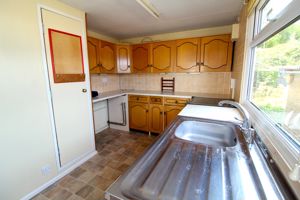 Kitchen- click for photo gallery